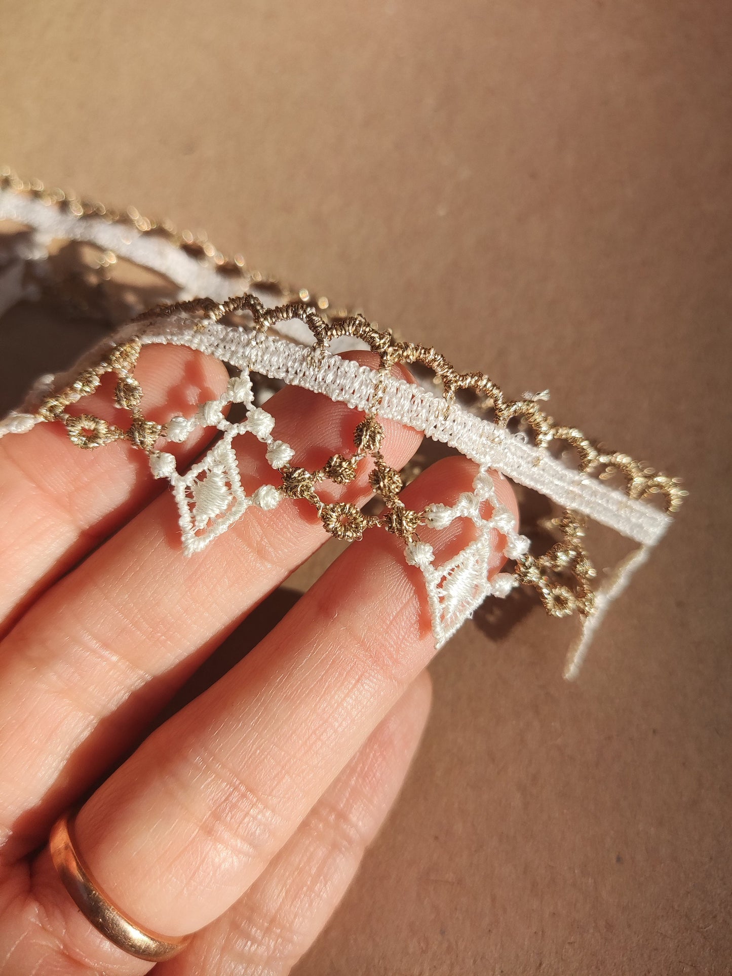 25mm width Delicate Lace Trim- Per yard- For Dressmaking, Soft Furnishing, Doll Clothes