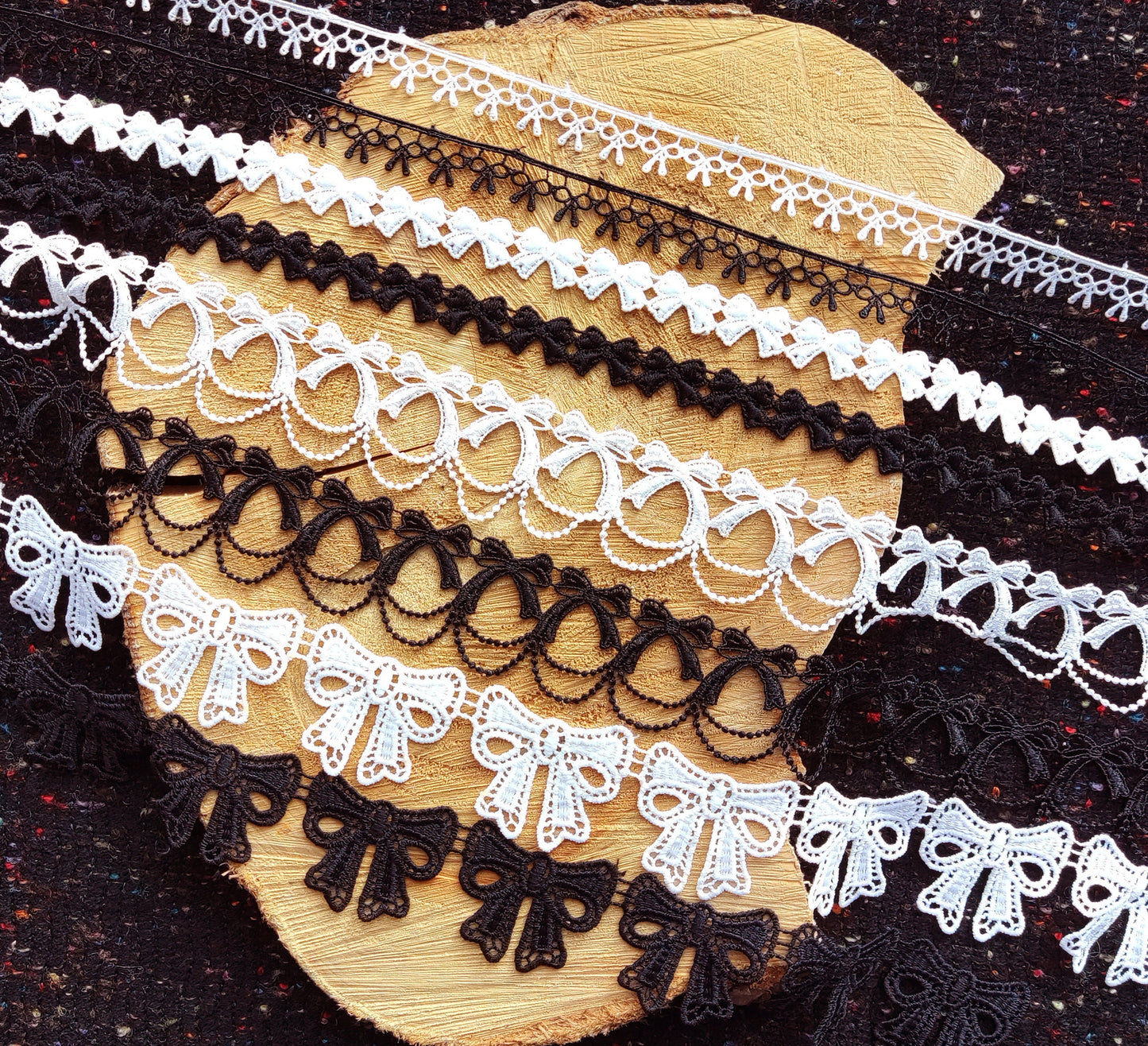 Bow Pattern Lace trim- Per yard -For Sewing, Doll Making, Scrapbooking, Bridal DIY