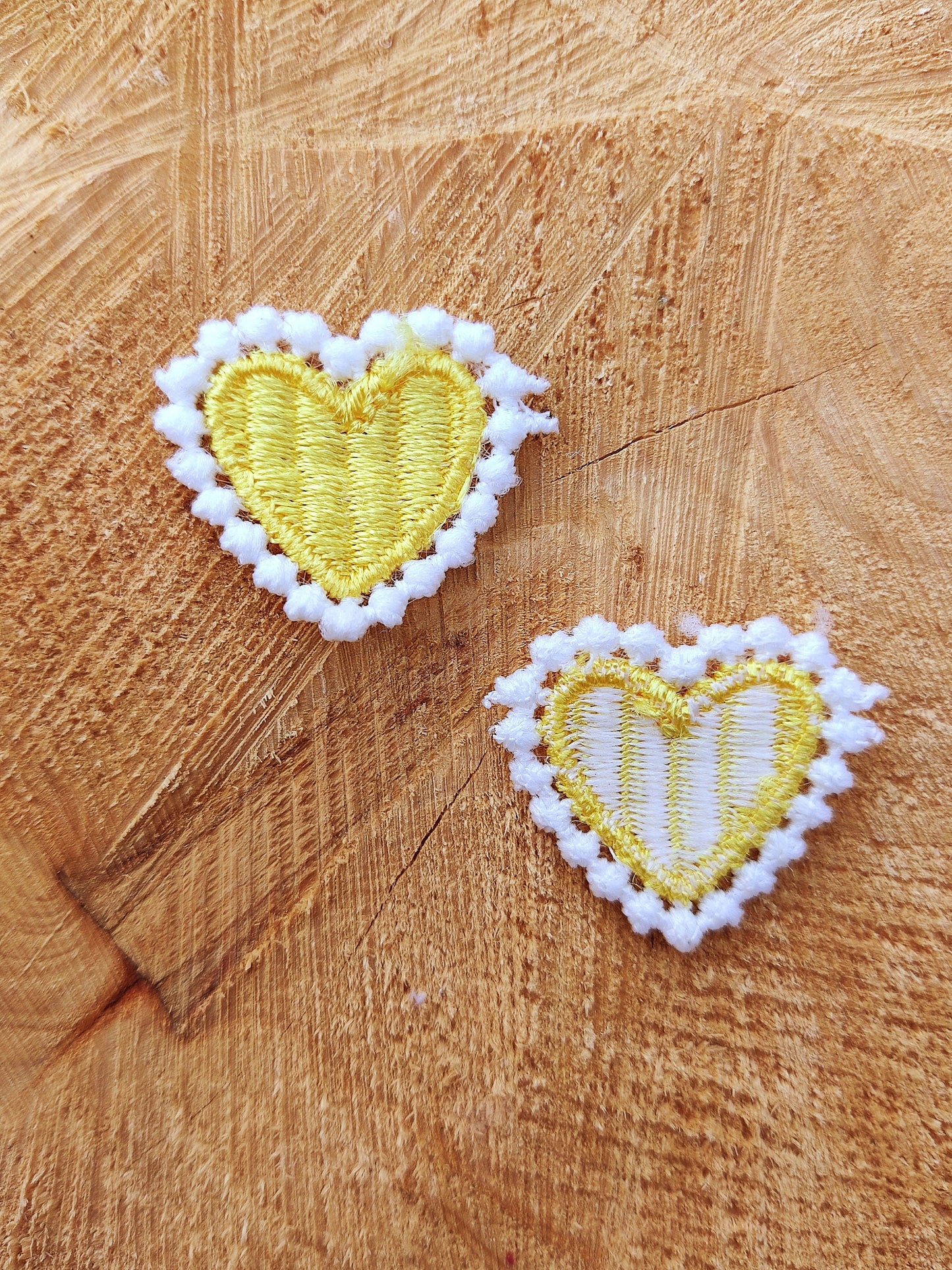 10 Small Embroidered Heart Appliques - Sew on motifs/patches - DIY Clothes, Sewing, Junk Journal, Scrapbooking