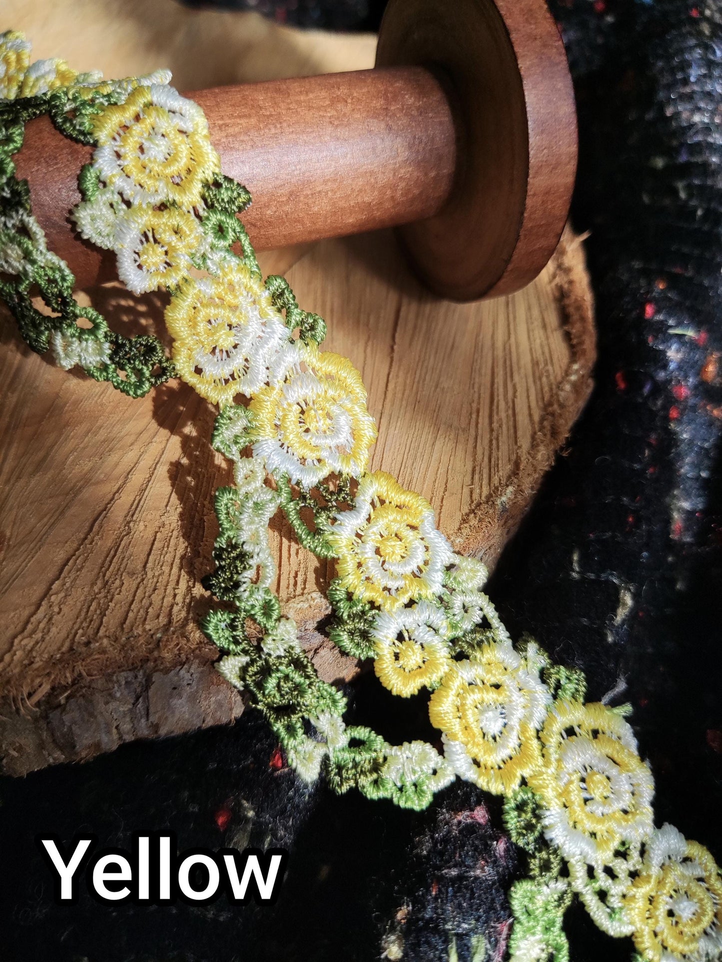 Rococo Rose Chain Floral Trim- 3.5cm width Flower Vine Embroidered Lace Border for Clothing, Costume, Dressmaking, Upholstery