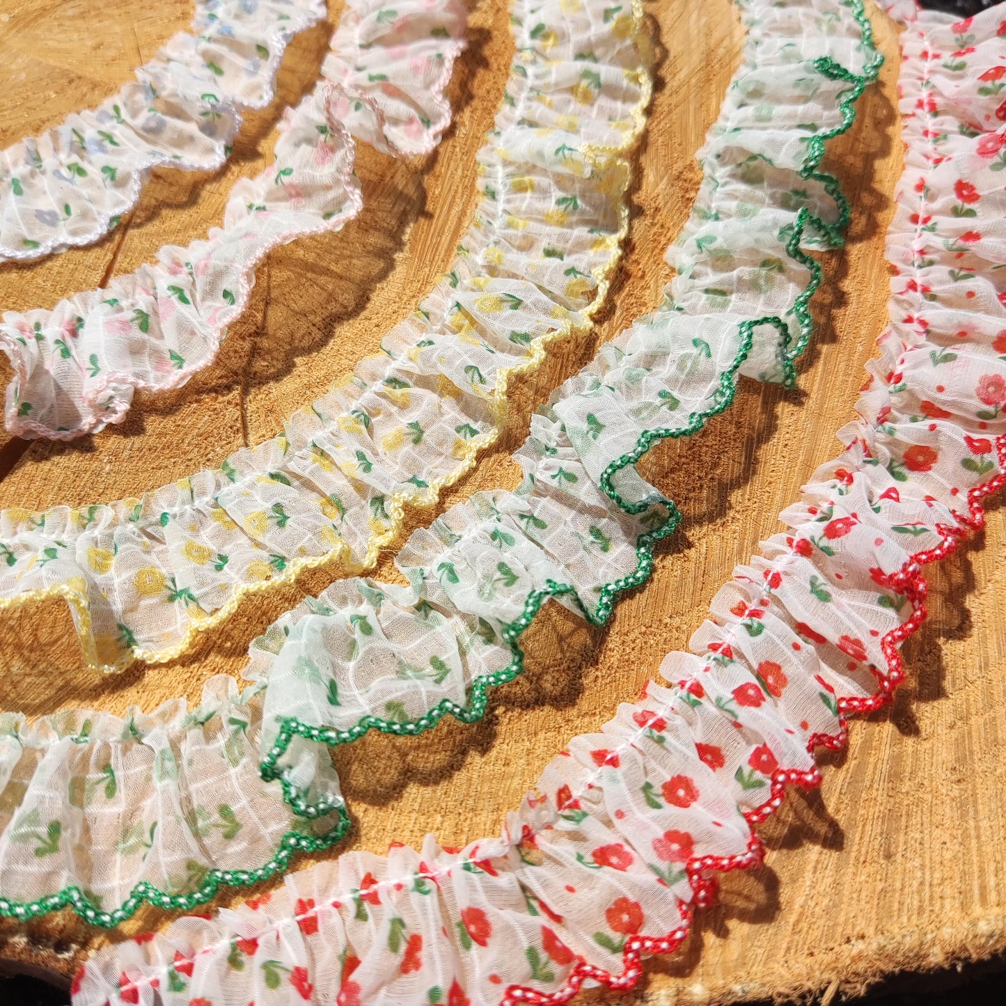 Floral on Grid Sheer Chiffon Trim with Scallop Edge -Per Yard -2cm Width Frilly Border for Sewing, Doll Clothes, Scrunchie DIY