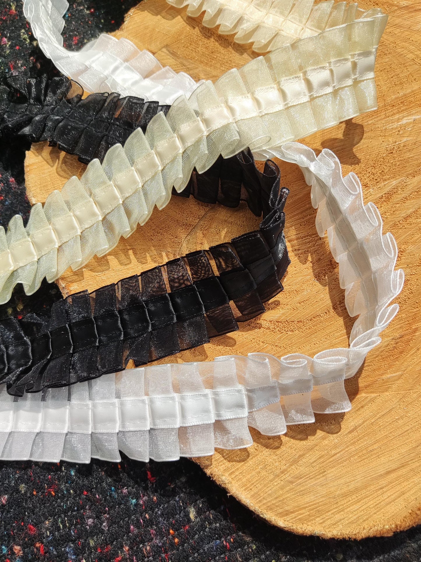 Pleated Organza Trim with Satin Ribbon Middle -Per yard- 4cm Gathered Ruffle Border- For Sewing, Dressmaking, Doll Clothes