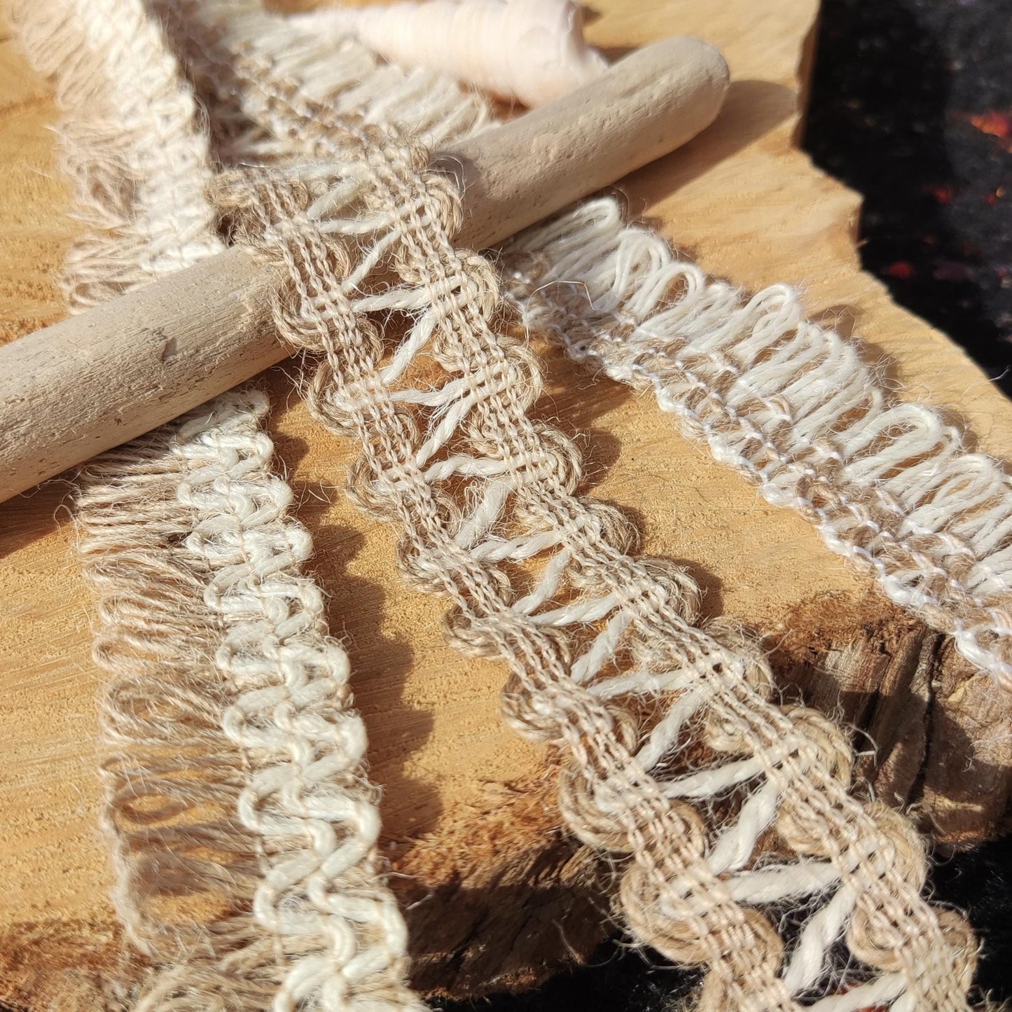 2.5cm width Hessian Burlap Ribbon- Rustic Jute Woven Trim- Per yard - For Wedding decor, Glass Jar DIY, Festival Crafts, Gift Wrapping