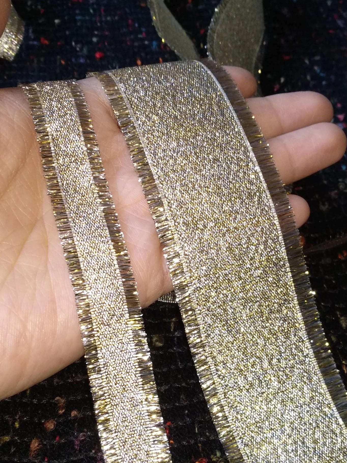 16mm Frayed Edge Lurex Ribbon- Double Sided Metallic Ribbon in Gold or Silver- Luxury Sparkly Gift Wrap for Christmas, Halloween, Birthdays