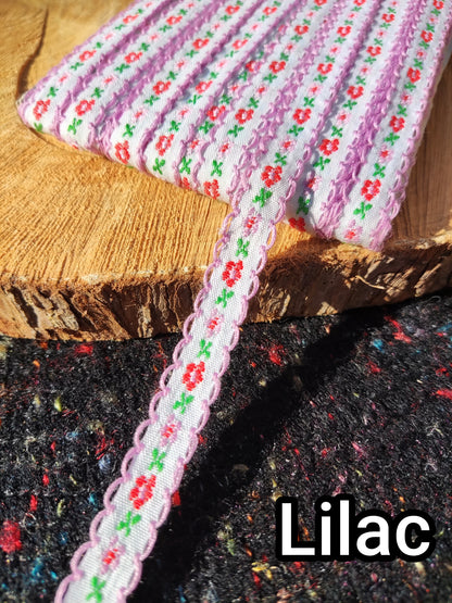 1cm Width Tiny Floral Embroidered Trim- Per yard- Narrow Mini Flower Ribbon with Scallop edge- For Sewing, Doll making