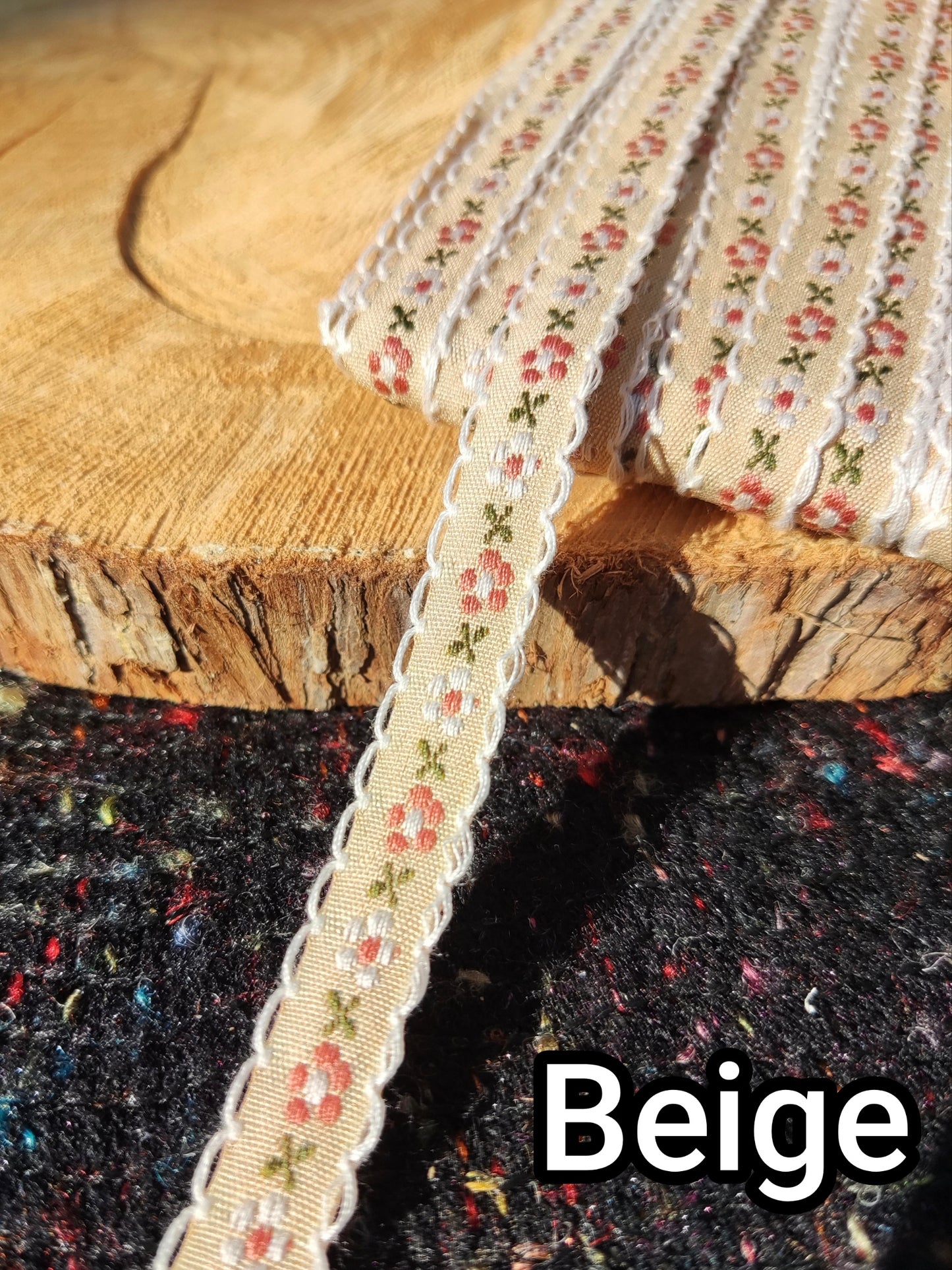 1cm Width Tiny Floral Embroidered Trim- Per yard- Narrow Mini Flower Ribbon with Scallop edge- For Sewing, Doll making