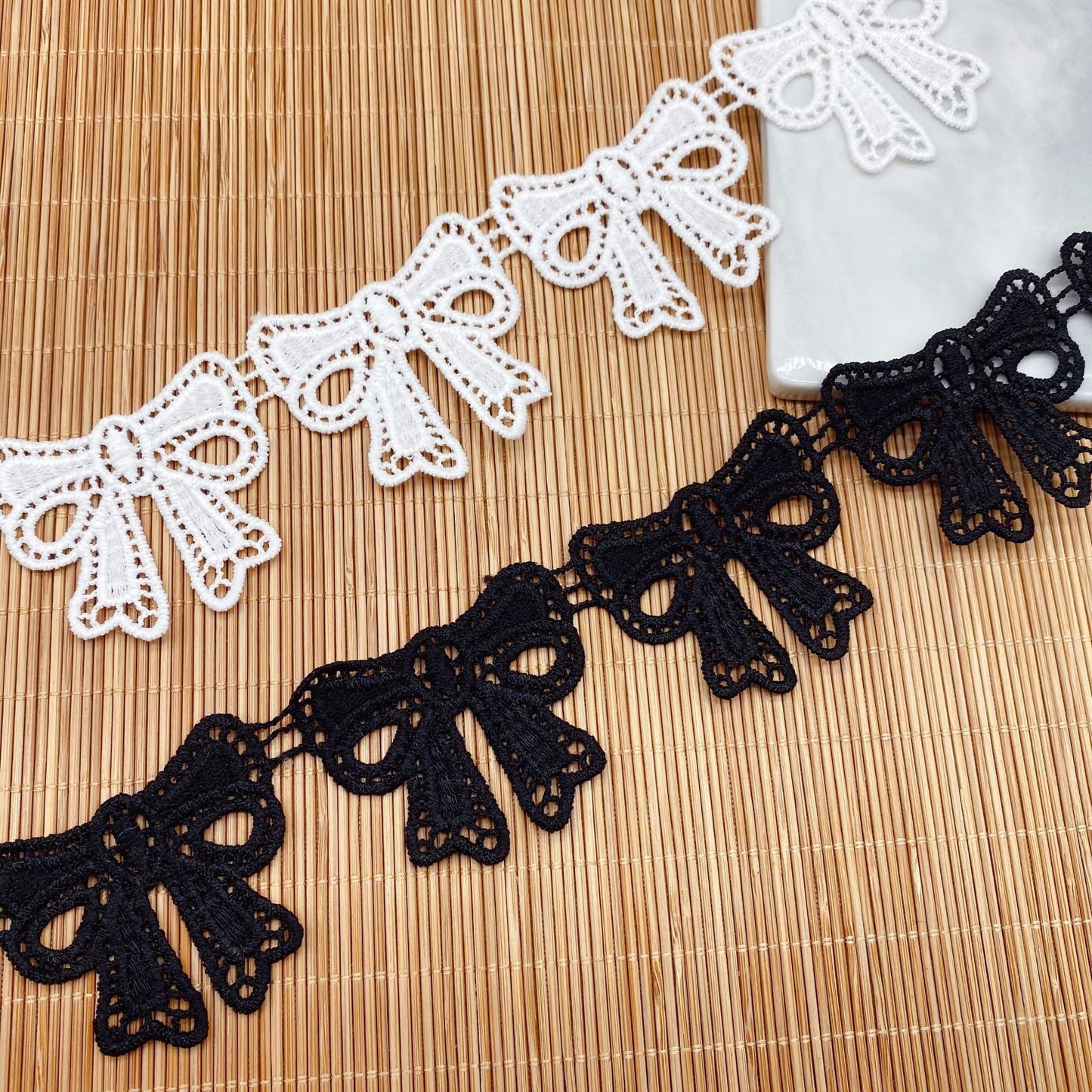 Bow Pattern Lace trim- Per yard -For Sewing, Doll Making, Scrapbooking, Bridal DIY