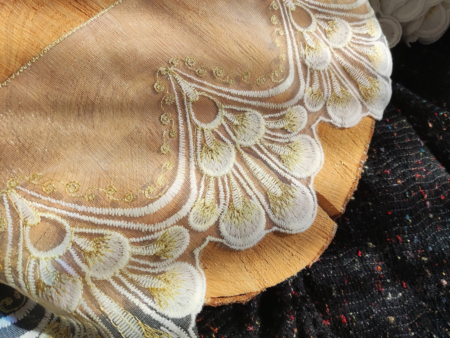 Embroidered Floral Lace Tulle Panel 18cm wide - Per yard - Gold on White  Mesh Border for Sewing, Doll Clothes, Dressmaking