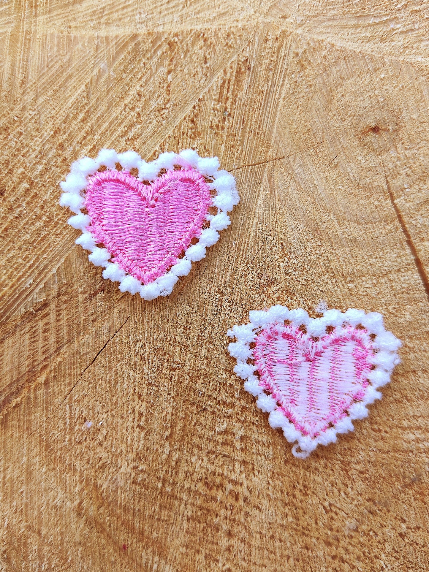 10 Small Embroidered Heart Appliques - Sew on motifs/patches - DIY Clothes, Sewing, Junk Journal, Scrapbooking