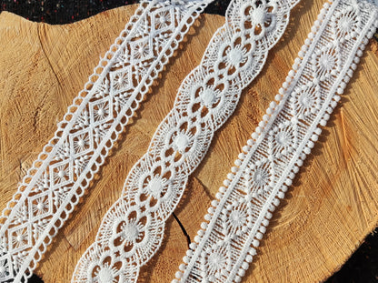 4cm Width White Lace Trim -Scallop edge Ribbon Embellishment -Per yard -Dressmaking, Costume DIY, Doll Clothes, Bridal DIY, Bohemian Decor