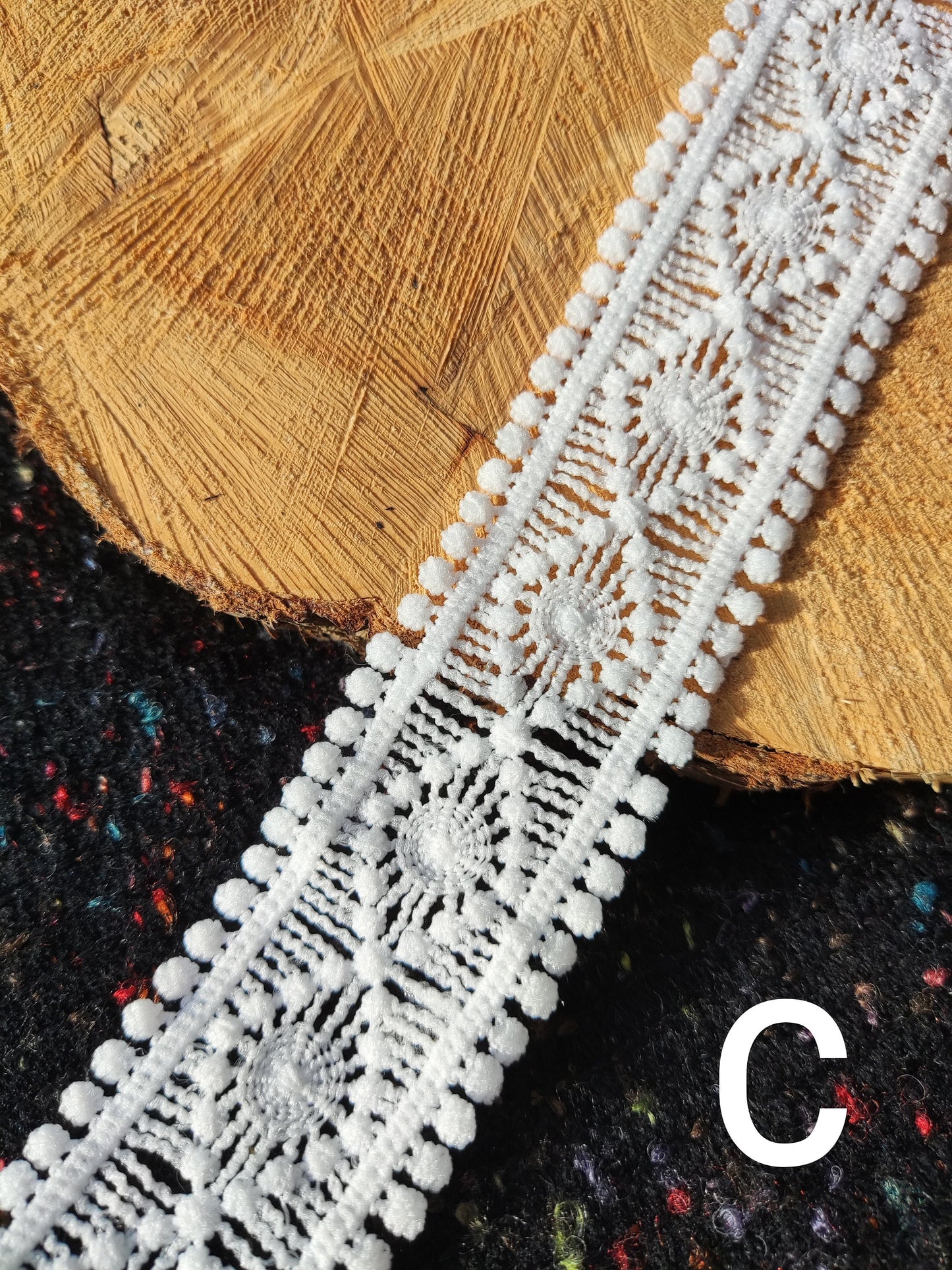4cm Width White Lace Trim -Scallop edge Ribbon Embellishment -Per yard -Dressmaking, Costume DIY, Doll Clothes, Bridal DIY, Bohemian Decor