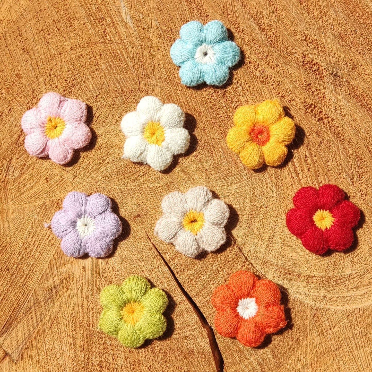 1pc- 3D Chubby Daisy Sunflower Embroidered Applique - Flower Motif Patch-3cm*3cm