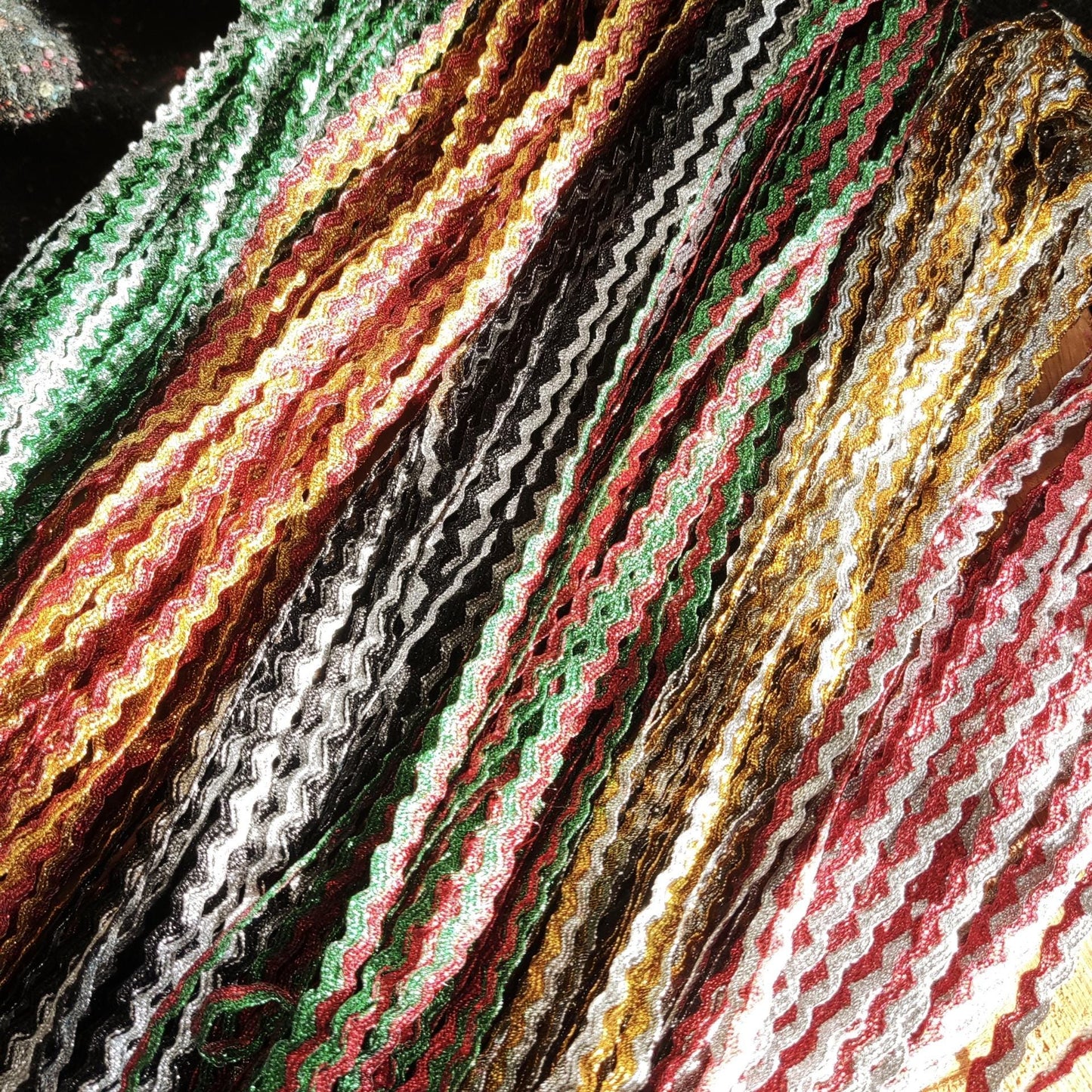 Two tone Metallic Ric Rac Wavy Ribbon -Per yard - 5mm Width Narrow S Shape Braided Ribbon Craft Border- For Gift wrapping, Card making