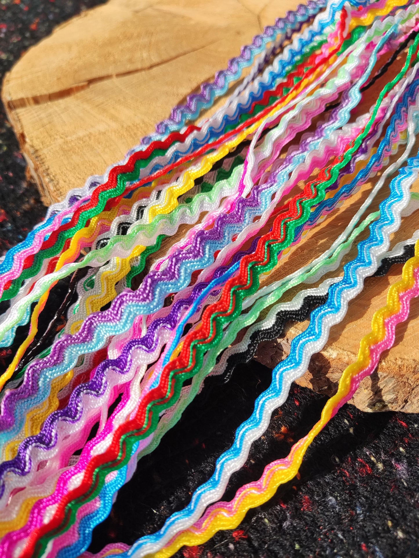 Cheerful Two tone Ric Rac Wavy Trim- Sold by the yard - 5mm Width Narrow S Shape Ribbon for Card making, Doll clothes, Home decor