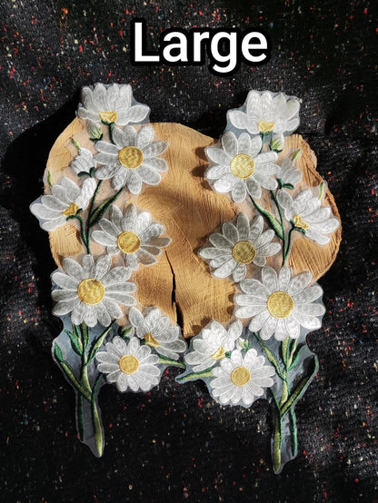 Large Embroidered White Daisy Sew on Applique Motif- 1 Pair - Sew on White Flower Patch