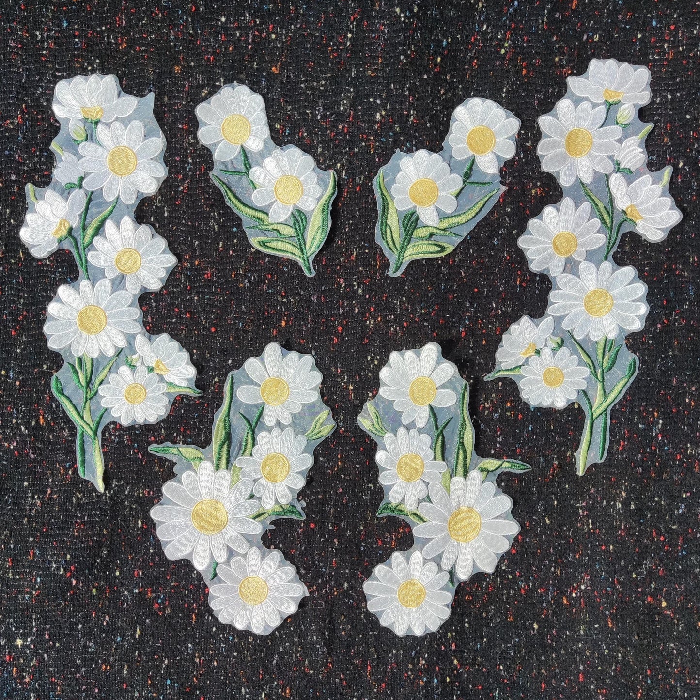 1 pair- Small White Daisy Embroidered Sew on Applique/Motif- Sew on Patch DIY