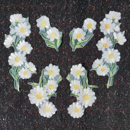 1 pair- Small White Daisy Embroidered Sew on Applique/Motif- Sew on Patch DIY