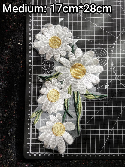 1 pair- Medium White Daisy Embroidered Sew on Applique/Motif- Sew on Patch DIY