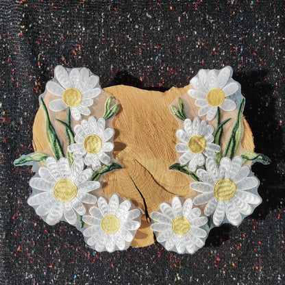 1 pair- Medium White Daisy Embroidered Sew on Applique/Motif- Sew on Patch DIY