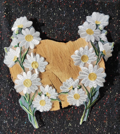 Large Embroidered White Daisy Sew on Applique Motif- 1 Pair - Sew on White Flower Patch