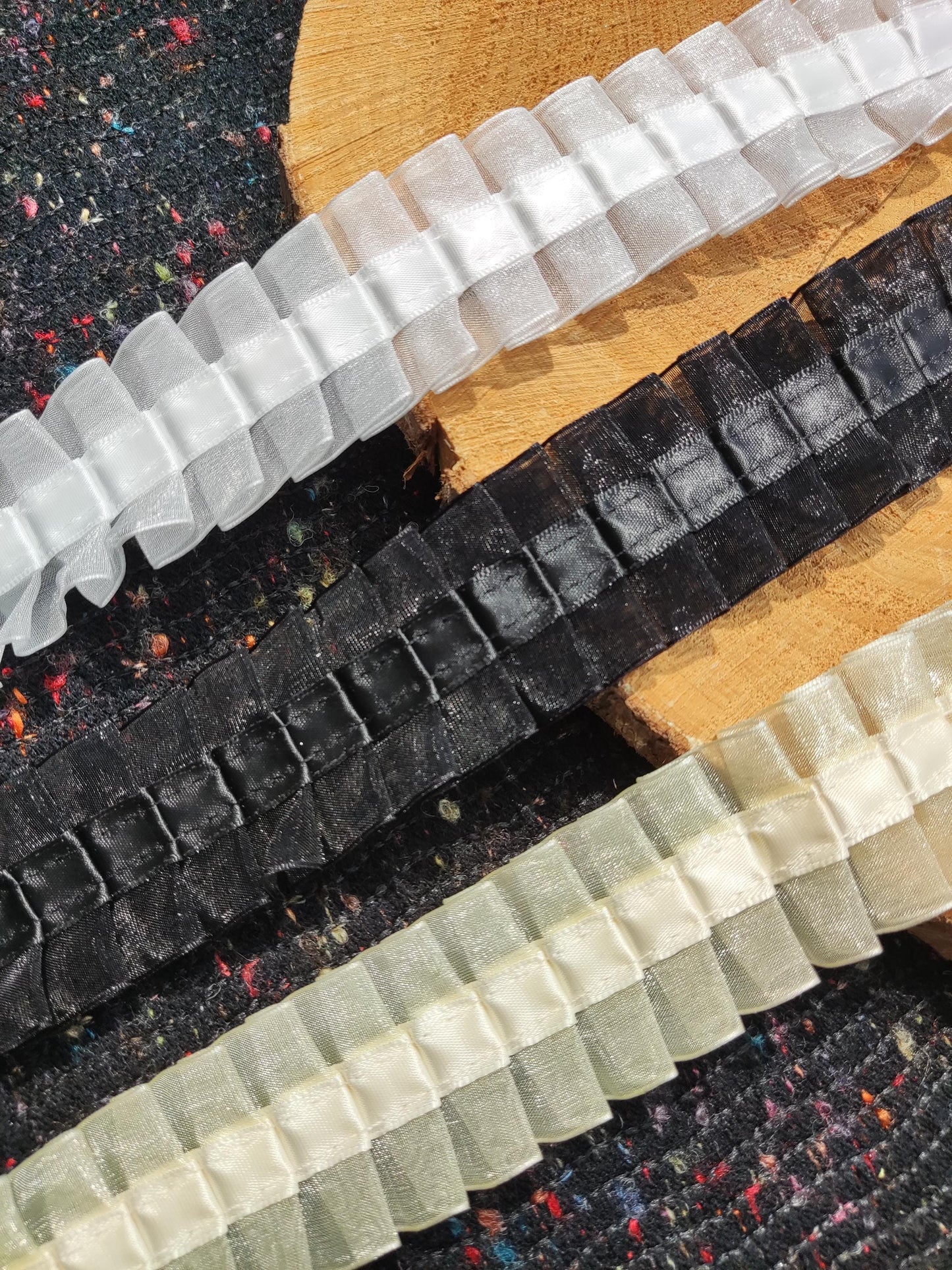Pleated Organza Trim with Satin Ribbon Middle -Per yard- 4cm Gathered Ruffle Border- For Sewing, Dressmaking, Doll Clothes