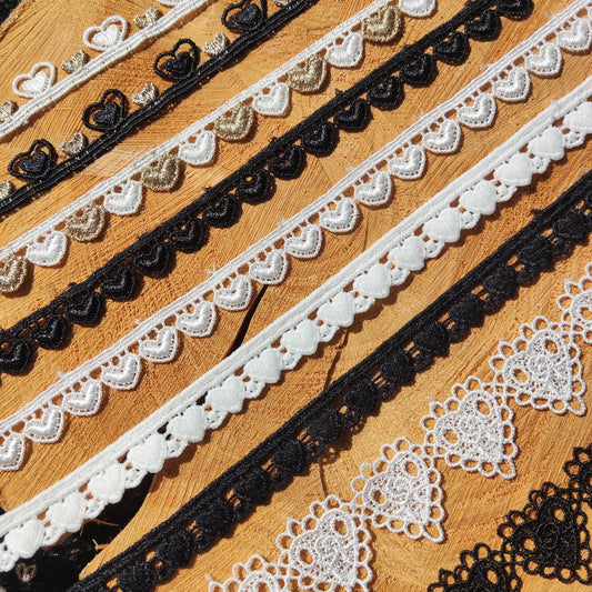 Love Heart Design Lace trim/Fine Ribbon Embellishment -1 yard- White/Black -DIY Sewing/Doll Making/Scrapbooking/Wedding Bridal