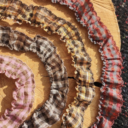 Country Gingham Ruffle Trim with Scallop Edge-Tartan Plaid Frilly Border- Per yard -For Doll Clothes DIY, Scrunchie, Dressmaking
