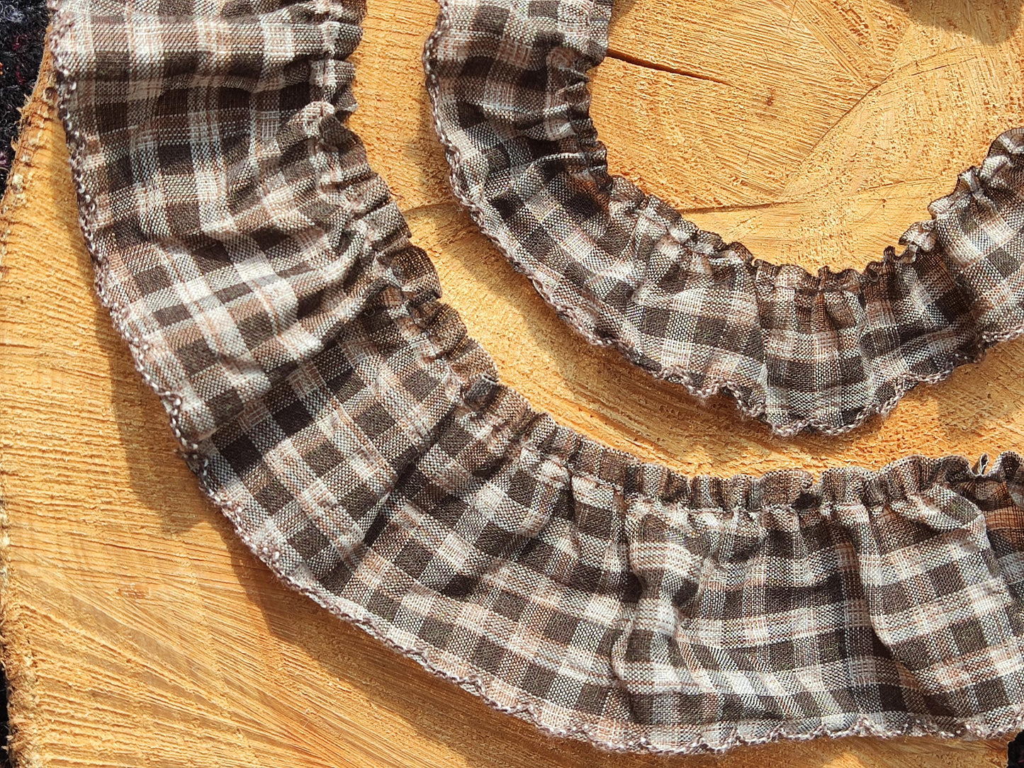 Country Gingham Ruffle Trim with Scallop Edge-Tartan Plaid Frilly Border- Per yard -For Doll Clothes DIY, Scrunchie, Dressmaking
