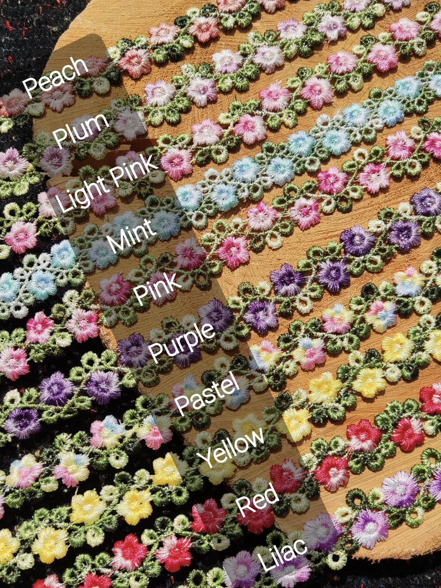 Flower Vine Embroidered Rococo Floral Trim- Per yard- 2cm wide Lace Border for Dressmaking, Home Decor DIY, Doll Clothes, Necklace making