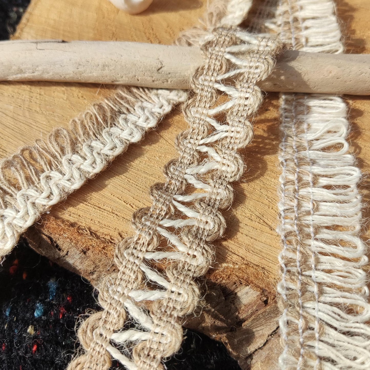 2.5cm width Hessian Burlap Ribbon- Rustic Jute Woven Trim- Per yard - For Wedding decor, Glass Jar DIY, Festival Crafts, Gift Wrapping